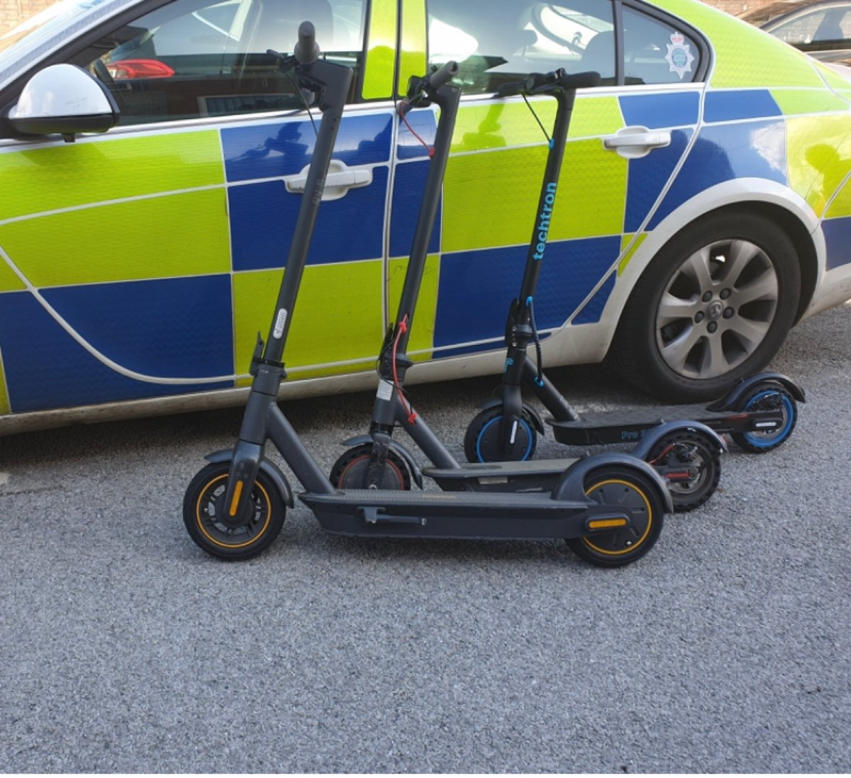 MoorlandsPolice's tweet photo. Staffordshire Moorlands Response officers are proactively cracking down on the use of e-scooters in the area and have seized three today.
If seized, you will not get the e-scooter back and it may be disposed of accordingly. Be #EScootSafe ! https://t.co/5T8H1xJJ3S