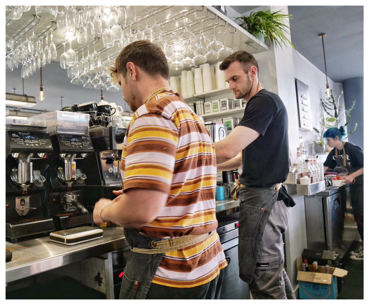 rekoobb's tweet photo. Plenty of choices for coffee drinking in Eastbourne’s cafes. I regularly haunt several where quality coffee and ambiance works for me. Todays choice @UrbanGroundEB South Street was perfect. A friendly team, good service great space #coffee #thinking #photography https://t.co/DVfNZsqzay