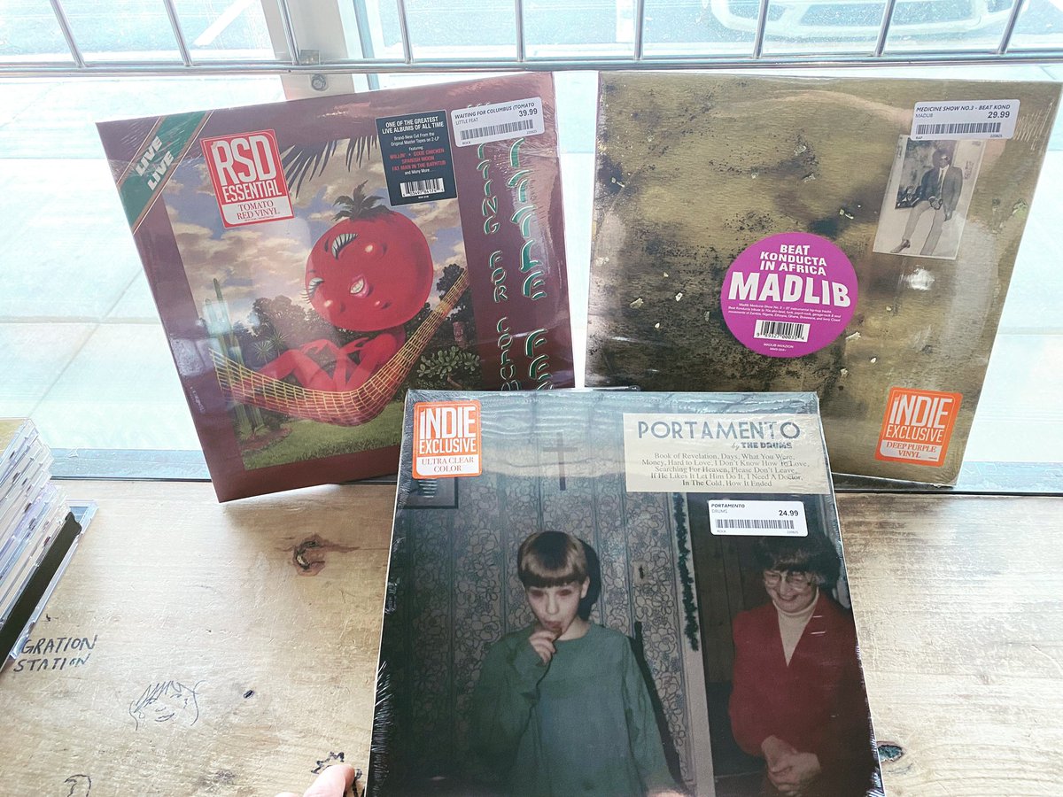 GraywhaleSLC's tweet photo. ๐จOUT TOMORROW @ 10AM!๐จ
@EssentialsRsd & Indie Exclusives
@thedrumsforever - โPortamentoโ (#IndieExclusive Ultra Clear LP)
$24.99
Madlib - โMedicine Show 3โ (#IndieExclusive Deep Purple LP)
$29.99
Little Feat - โWaiting On Columbusโ (#RSDEssential Tomato Red LP)
$39.99 https://t.co/Y7RQec0h3x