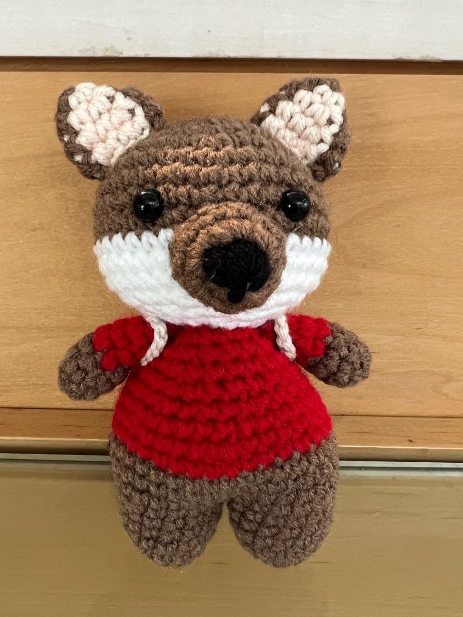 SDPublicLibrary's tweet photo. Meet #OdiTheCoyote, amigurumi style! 🥰 The talented Bunmuy from #CarmelMountainRanchLibrary whipped up this cutie a couple days ago. #WheresOdi? Take a look! 🔎 https://t.co/NxzSVRPVpp