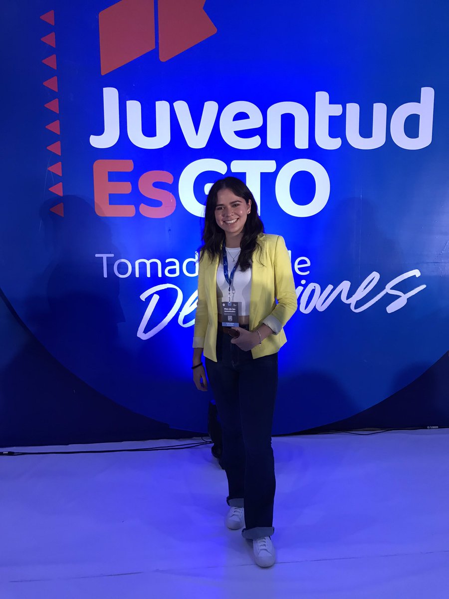 DanieeSierra's tweet photo. Reactivando #JuventudesGTO https://t.co/uI6tgrHY3k