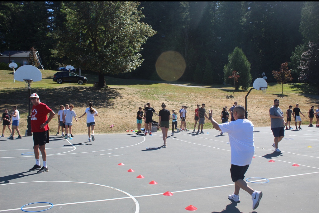 Is there anything better than a Bobby Medina workout?🏀
We are fortunate to have Bobby come out each camp and spend the morning with our campers putting them through different drills!