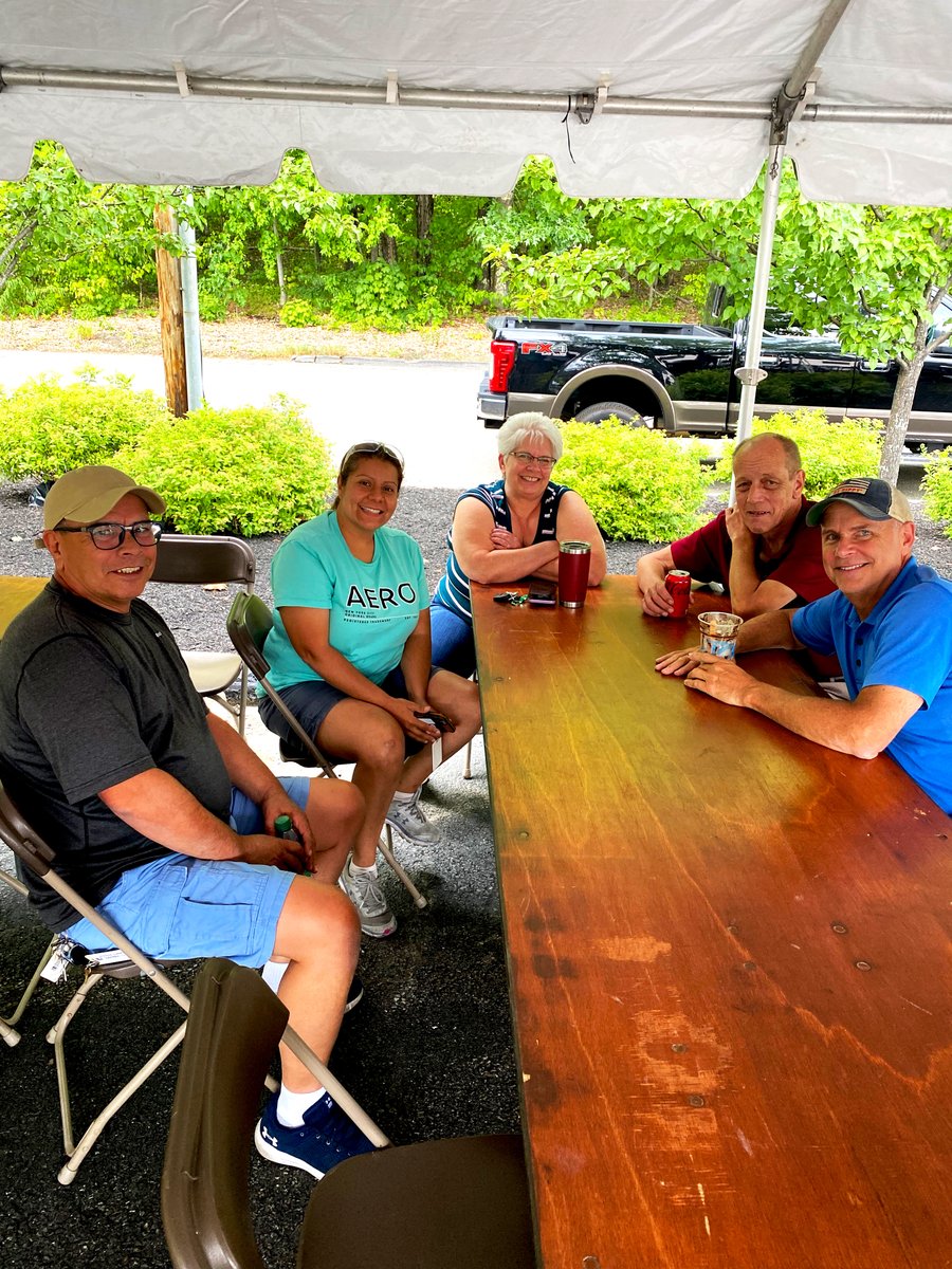 urthpact's tweet photo. Happy Summer Employee Appreciation Day! Thank you all for all of the hours you put in and the work you do. We couldn't keep 25 billion pieces of plastic from oceans and landfills without all of you!
#ThursdayThoughts #SingleUseProblemSolved #employeeappreciation #weloveourstaff https://t.co/RPIiHRME1f