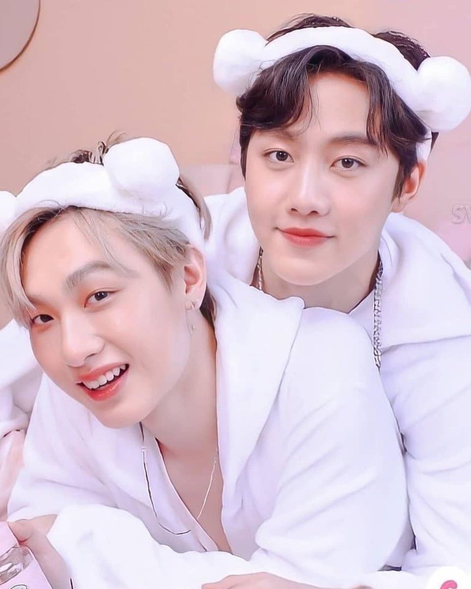 MarkGunArg's tweet photo. Roses are red and
Violets are blue
Honey is sweet,
But not as sweet as you 🖤💛
#MarkGun
🐻🐻
#gunnapatn
#MSIWAT
#magusMG
#MarkGunForever https://t.co/hpDtS9Yo4y