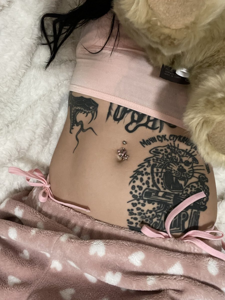 tracilordss's tweet photo. 🩰🚬 https://t.co/0eNAKUYVdA