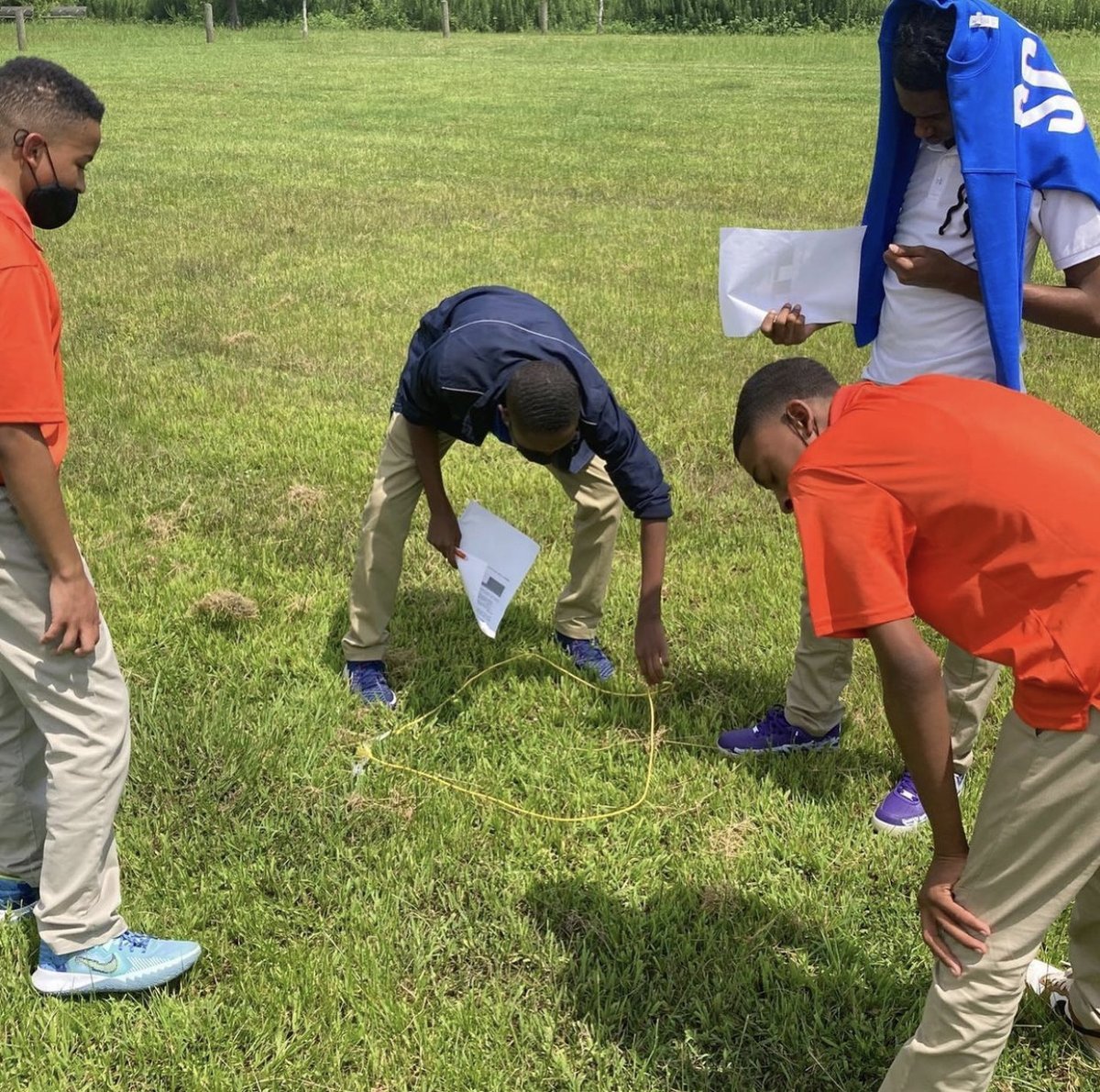 NOLAFSME's tweet photo. 🚨Sci High Students caught in action!! Check out Mr. Dunn's Environmental Science class, calculating species density on the greenway. And...a photo of the first baby toad to metamorphose in the classroom tank. If you see them, honk and wave👋
.
.
.
#scihigh #fsme #noscihigh #stem https://t.co/DZVFRlDvwe