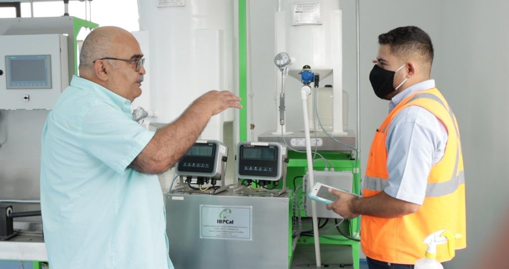 CALIBRACIÓN DE PLATAFORMAS DE PESAJE EN BANCO GRAVIMÉTRICO IBPCal.
El banco de pruebas IBPCal Modelo G15-20 Gravimétrico es nuestro "barco insignia" en materia de precisión, calidad y tecnología de punta.