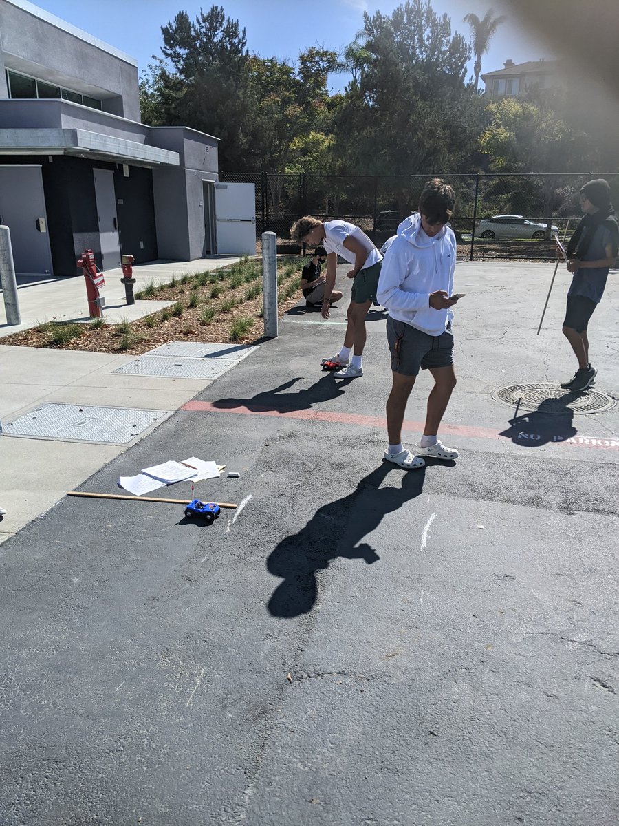 DNHSNighthawks's tweet photo. Nighthawks getting after it today. ASB preparing to continue to build belonging prepping for Unity Day next week, Physics students doing experiments. https://t.co/Ch9mrQESng