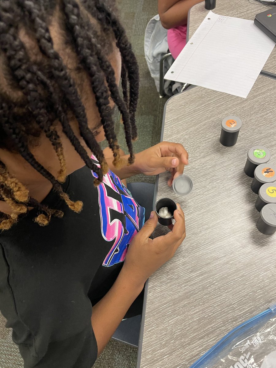 Canister reveal day for @BCEPalos class!! “I KNEW IT!!!” “What?!” “There’s nothing in here! AIR?!?” #teambce