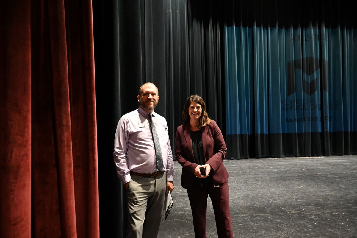 MolineCVSchools's tweet photo. A great kick-off to the 2022-23 school year with MCV staff today!  The morning began with a wonderful performance by the Marching Maroons &amp; Color Guard. Superintendent Savage welcomed staff &amp; shared the district's vision, goals &amp; inspiration for the new year. #molinepride https://t.co/RzdQTSy2ZE