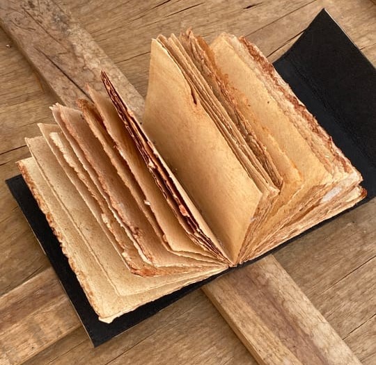 LeatherJournal1's tweet photo. The Leather Journals Notebook Double Dragon Design Handmade Paper Leather Diary for Men and Women Brown Color 7 x 5 Inch

#travelersnotebook #stationeryaddict #maker #leathernotebookcover #leather #journals #leatherwork #stationary #leathercraft #bulletjournal #notebooklover https://t.co/d54ujkwZEw