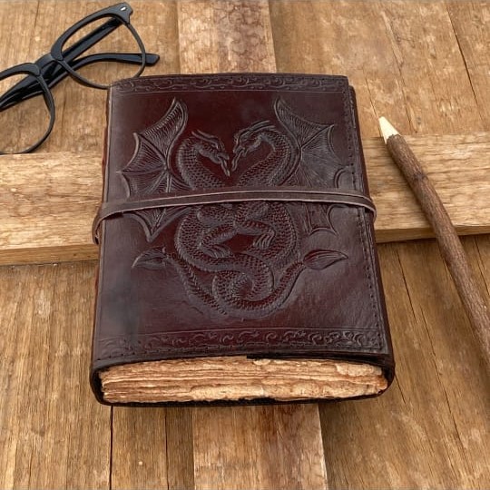 LeatherJournal1's tweet photo. The Leather Journals Notebook Double Dragon Design Handmade Paper Leather Diary for Men and Women Brown Color 7 x 5 Inch

#travelersnotebook #stationeryaddict #maker #leathernotebookcover #leather #journals #leatherwork #stationary #leathercraft #bulletjournal #notebooklover https://t.co/d54ujkwZEw
