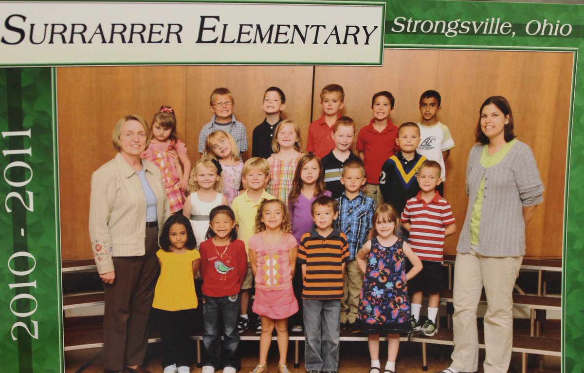 strongsvillecs's tweet photo. Surrarrer Elementary Kindergarten Class (2010-11) - this group of students, they are seniors now! #tbt #foreveramustang #BeTheDifference https://t.co/9vexS7bzGe