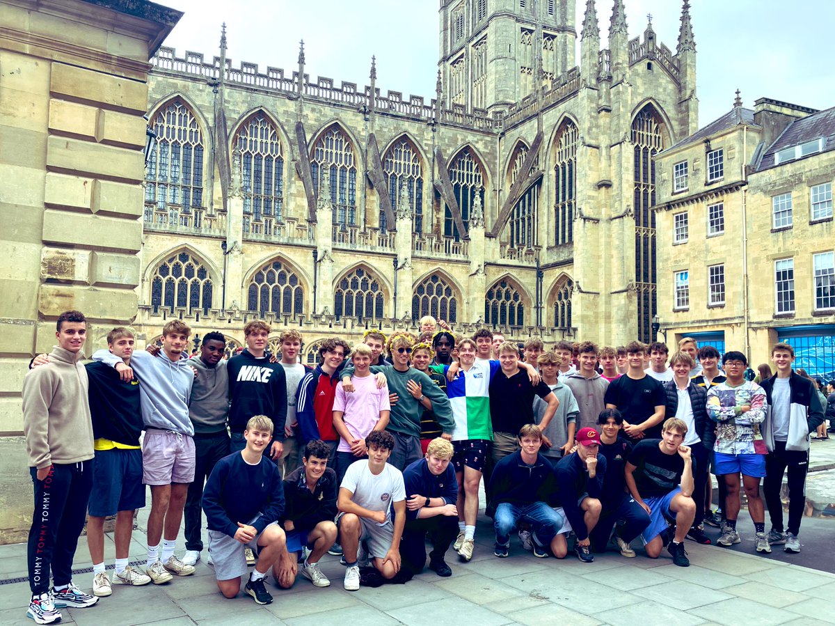abingdonrugby's tweet photo. Day 2 of our U16 &amp; U18 #preseason rugby 🏉 tour of #Bath ✅ A morning of field training #Lineoutlaunch #ChargeZone #HardWork #TeamWorkMakingTheDreamWork #Romans #MrBoombastic #GroupBath #AbingdonSchoolRugby https://t.co/0EJa05u8LL