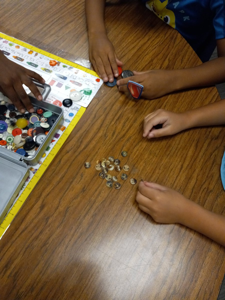 ms_gurule's tweet photo. Introduced new monster activity ❤ sorting and practicing using math manipulatives
#Kindergarten 
#Risdbelieves
#risdmath https://t.co/7E5JAueDxg