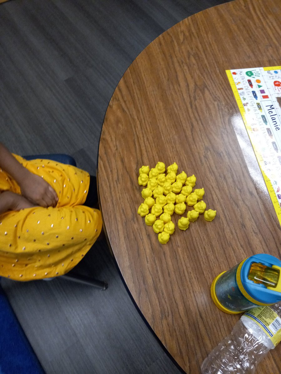 ms_gurule's tweet photo. Introduced new monster activity ❤ sorting and practicing using math manipulatives
#Kindergarten 
#Risdbelieves
#risdmath https://t.co/7E5JAueDxg