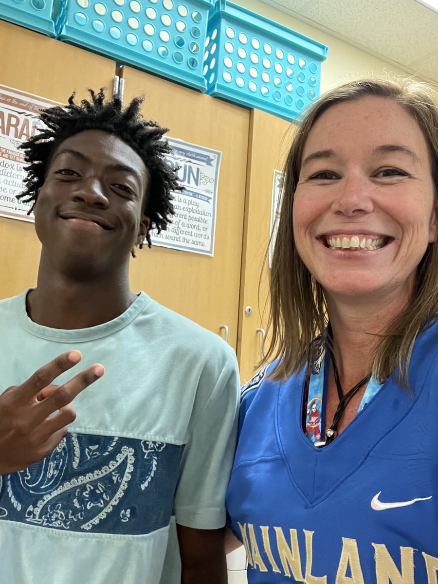 MrsHorton9's tweet photo. My heart! MHS class of 2023 has represented!
Go #13, 15 and 22! https://t.co/KrmsyK8aNj