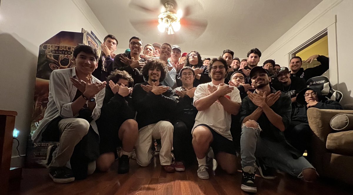 alphasigsfsu's tweet photo. 🤝🏼B R O T H E R H O O D🤝🏼 https://t.co/zLlPEmD95h