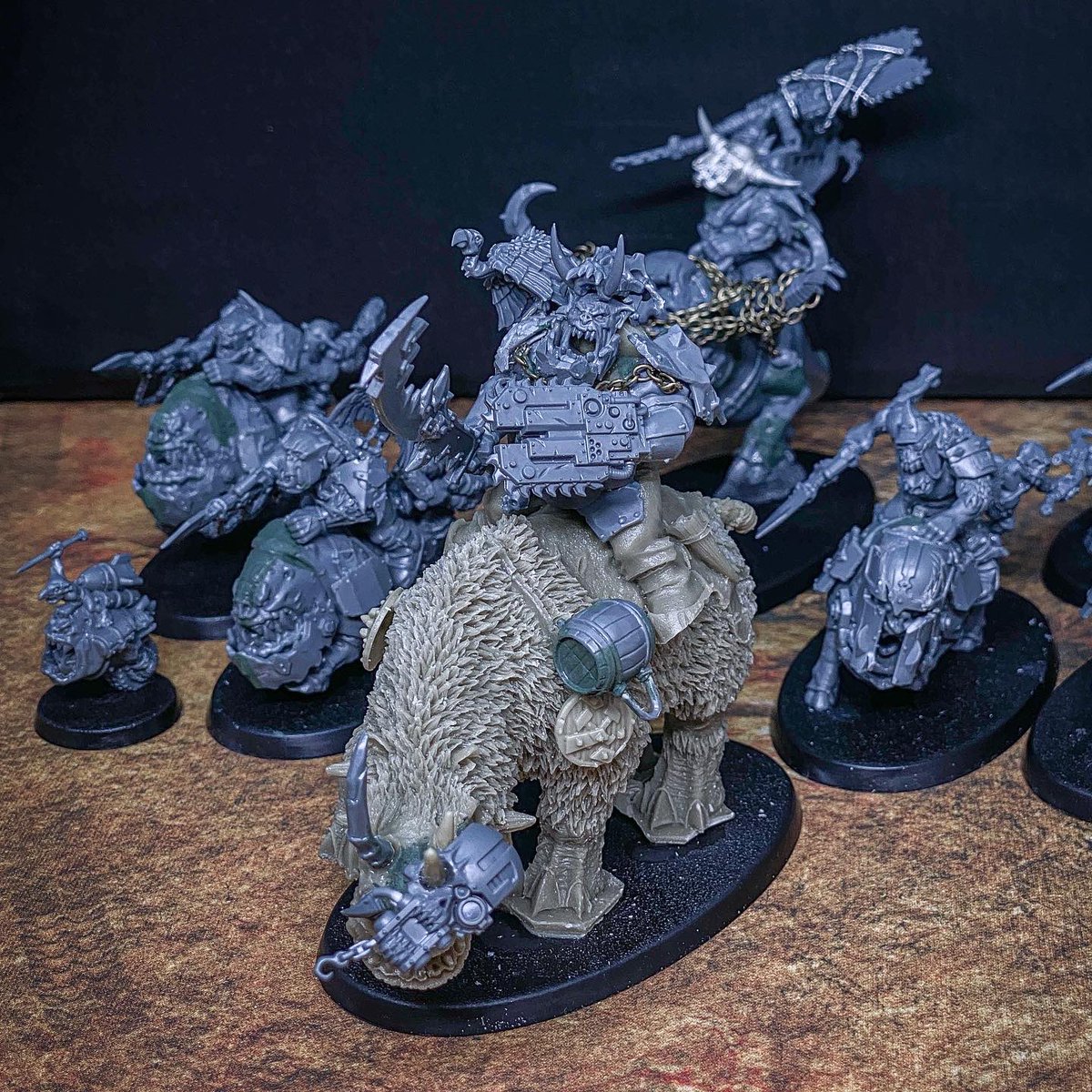 BDClownFarm's tweet photo. it’s hog season #WarhammerCommunity #warhammer40k https://t.co/YY6sQlVBLl