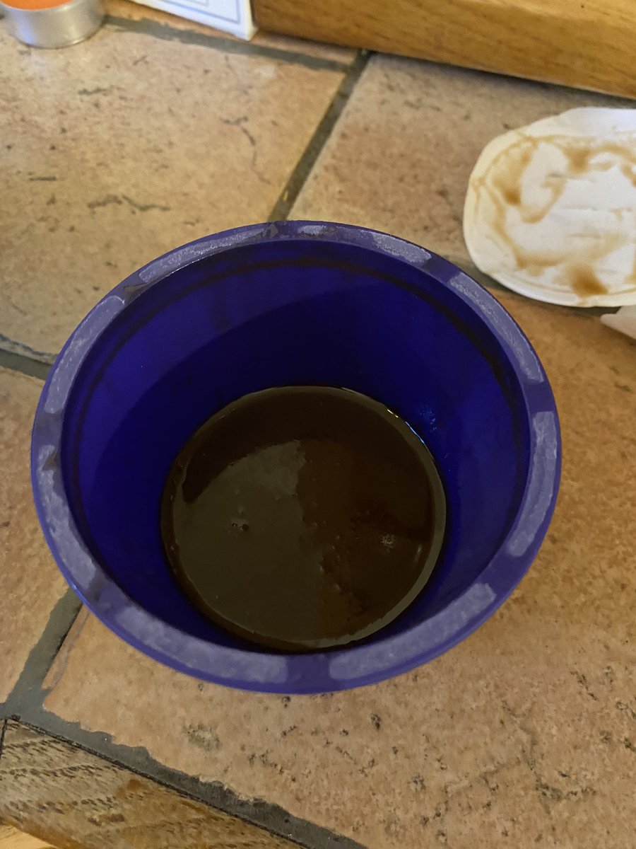 harryp93's tweet photo. @CadburyUK was looking forward to my hot caramel pudding  all day. All the caramel lacking the pudding 👎 https://t.co/enLHuTDYNf