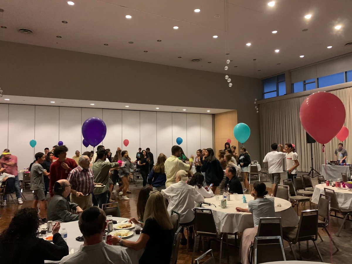 BethTorahTO's tweet photo. Thank you to everyone who came out to our IVOW dinner at Beth Torah and made it a big success. https://t.co/eEDeDICWLE