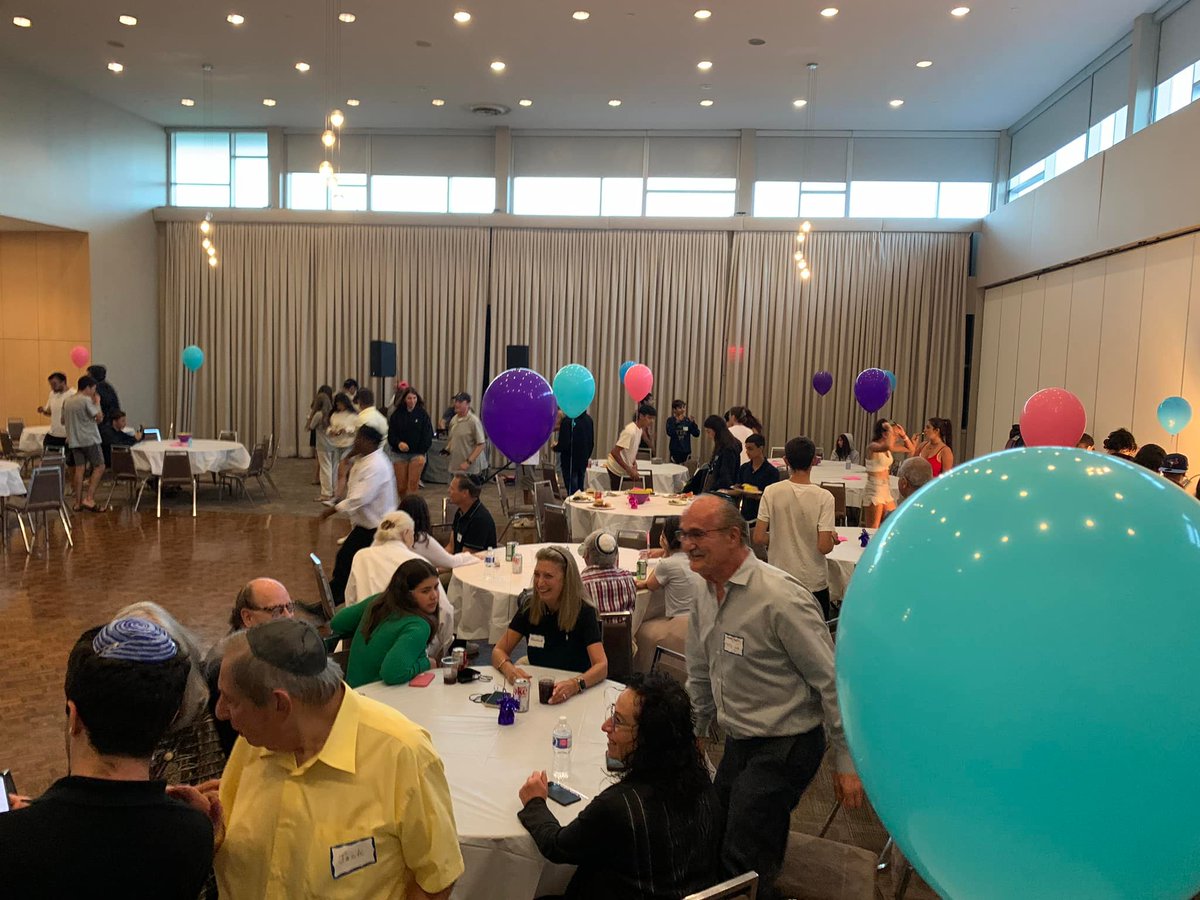 BethTorahTO's tweet photo. Thank you to everyone who came out to our IVOW dinner at Beth Torah and made it a big success. https://t.co/eEDeDICWLE