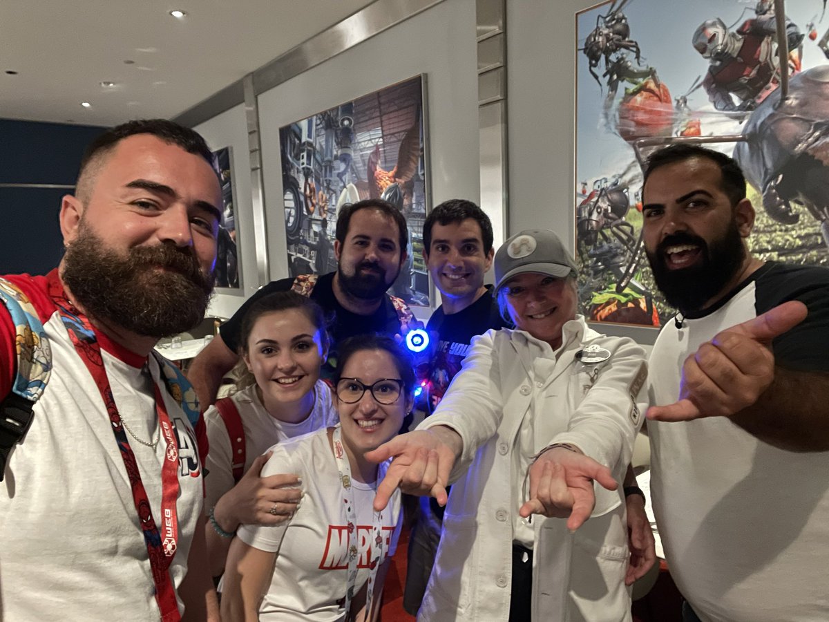 DaniMoreMagic's tweet photo. @DLPHelp @DisneyParis_EN #castcompliment Cheers for Dana from PYM Kitchen restaurant. The last July 24th at 21:30h she made our dining experience at Pym Kitchen unforgettable!! https://t.co/oeivAU2Y6z