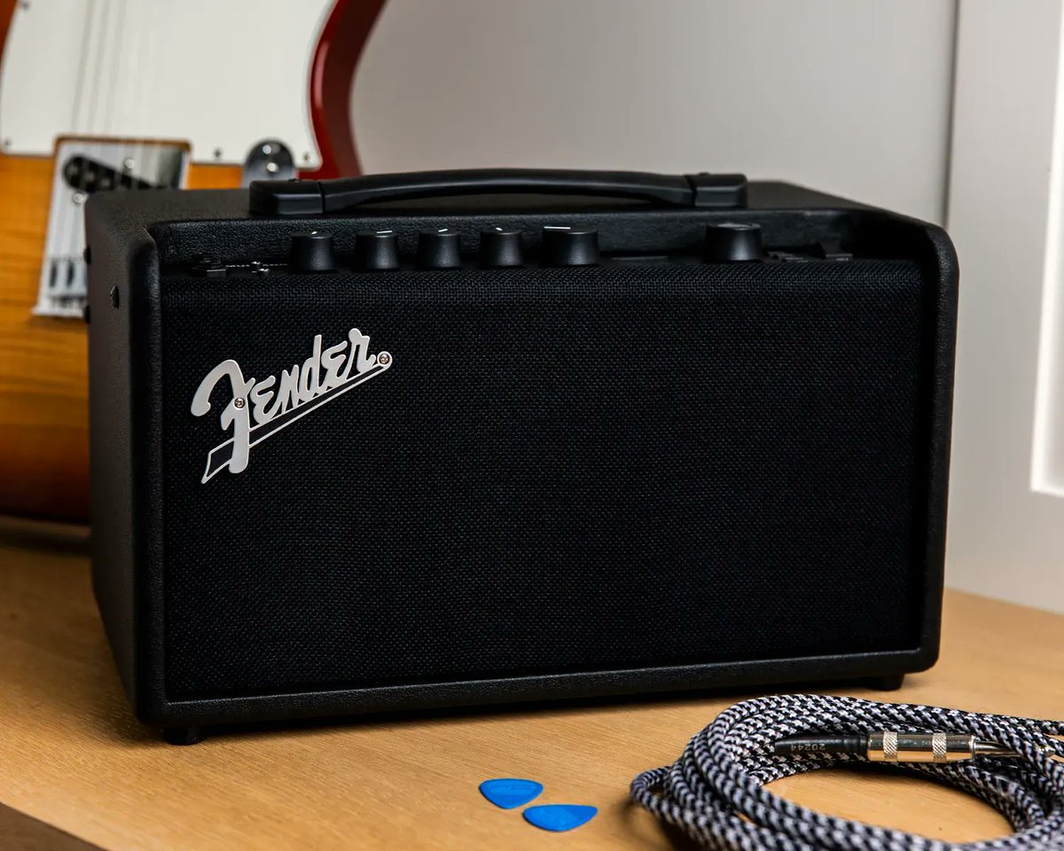 Guitar Center tweet media