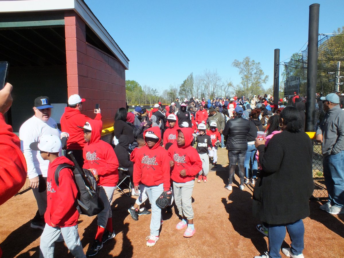 carolinasmetroreds tweet media