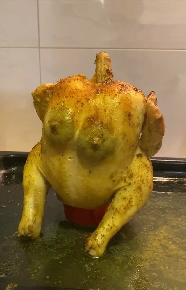 messedupfoods's tweet photo. rotisserie chicken (b-cup) https://t.co/jtpW9XlCat
