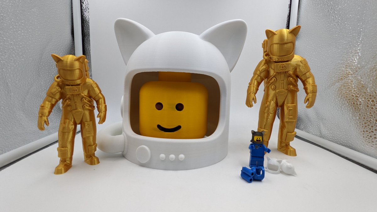 CryptoCloaks's tweet photo. We are currently working on a collection of items to help raise funds for @hodlonaut and the https://t.co/zyiv2VlCai fund.
50% of all precedes of these will go to the fund the other will cover material costs.
We'll launch on Monday 8/29
#weareallhodlonaut #Bitcoin #cswisafraud https://t.co/dzFQhrBjcU