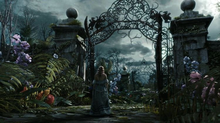 triiiplice's tweet photo. Beautiful places in Tim Burton movies https://t.co/bPGPIhHyFe
