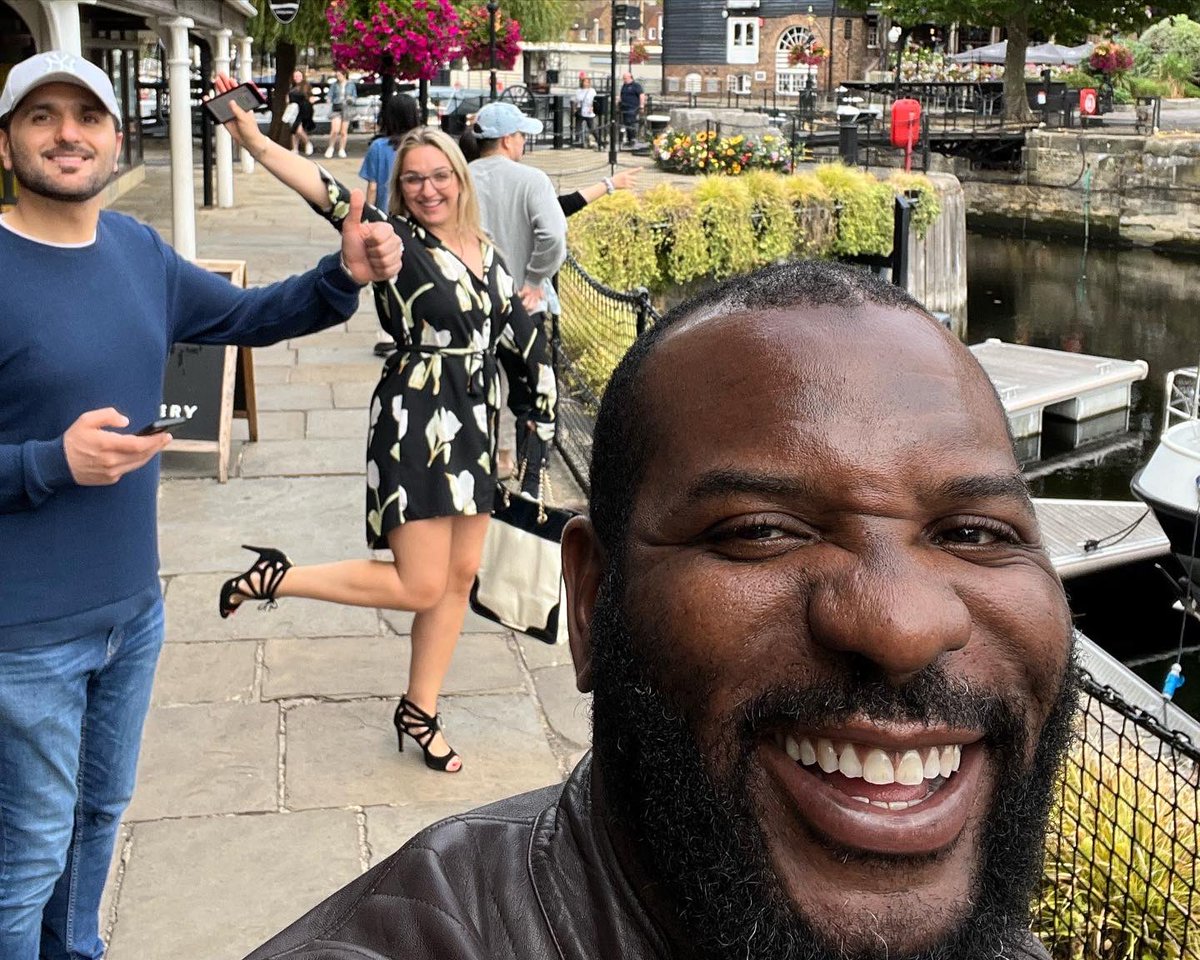 princeaudu_'s tweet photo. Happy birthday Aisha @motionparallex it was great seeing you again… The Langsiders back together in London… Essa and Elayna… Always a blast @essaustadi https://t.co/5je7LLHeky