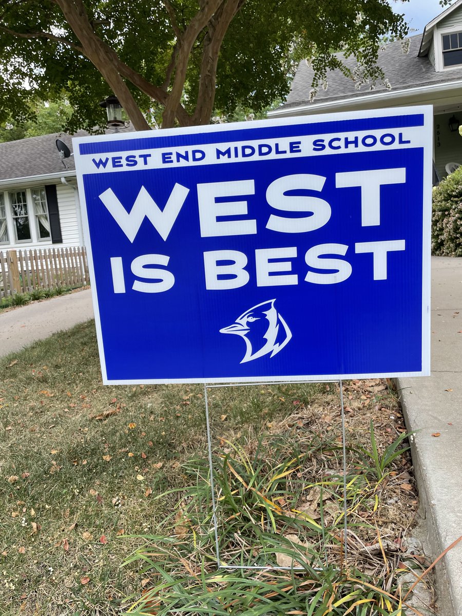 It takes a village…to get yard signs ready for tonight's <a href="/westendmiddle/">West End Middle</a> <a href="/WestEndPTSO/">West End Middle PTSO</a> open house. When the printer was out of stakes, neighbors and friends came to the rescue! Thanks, @EakinPTO <a href="/ACMartin4Judge/">Chancellor Anne Martin</a> and <a href="/dkleinfelter/">David Kleinfelter</a>