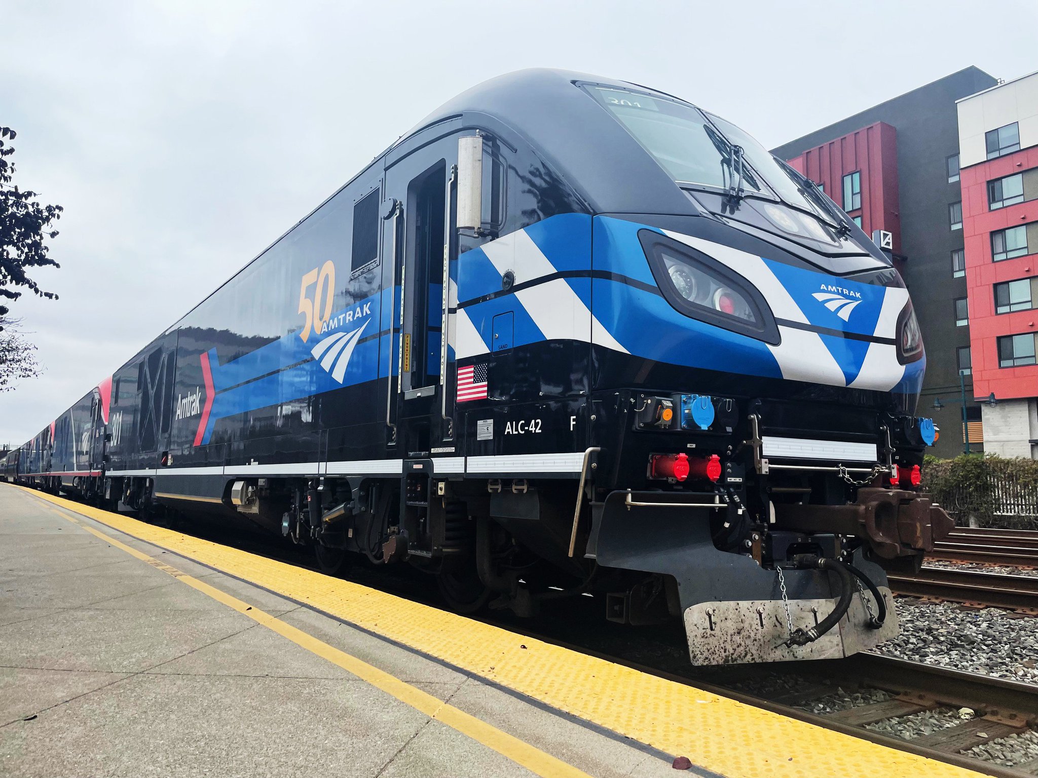 Amtrak Train Status Tracker - ebmk183