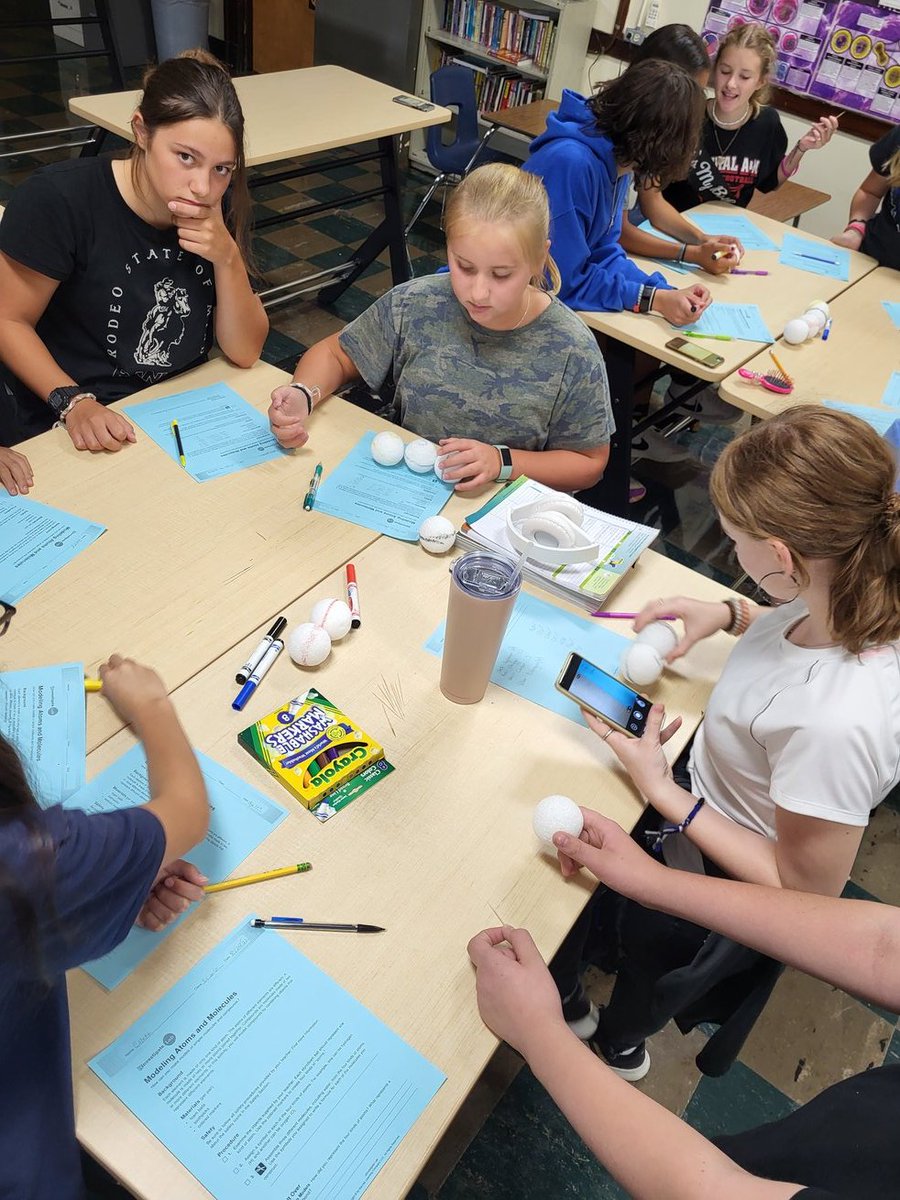 jmclain228's tweet photo. 8-1 with more fun modeling atoms &amp; molecules.  @OkawValley @RossForlines https://t.co/4JaRnFBilY