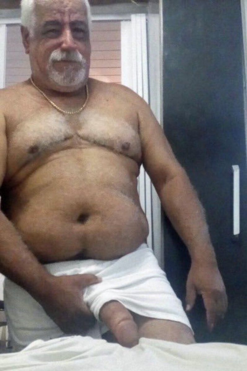4daddiesonly's tweet photo. I just realized today why grandma is always so happy. I can barely walk after my weekend getaway solo with grampa… 😈🍆💦🔥🤤🥰🍑 https://t.co/jvAL0OqhsN