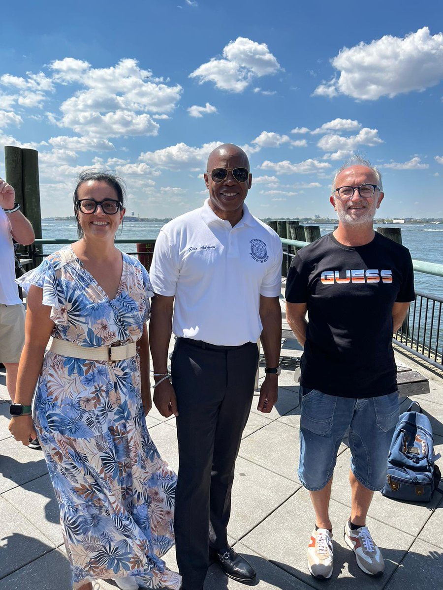 Trobada casual amb Alcalde de NY City. <a href="/ericadamsfornyc/">Eric Adams</a>