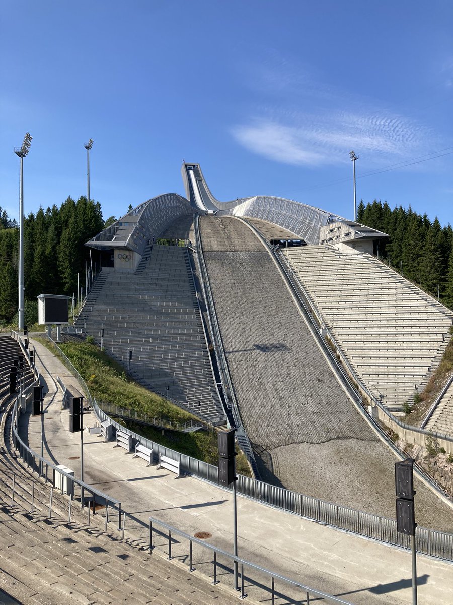 Corpsleone's tweet photo. #Holmenkollen #Oslo https://t.co/e7ysettWTi