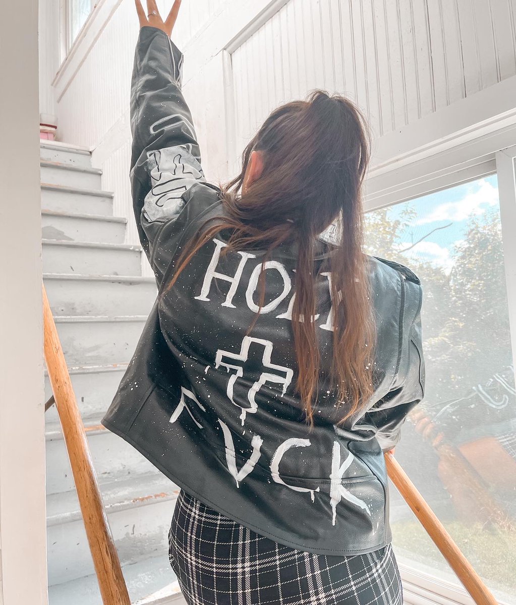 lwmerch tweet media