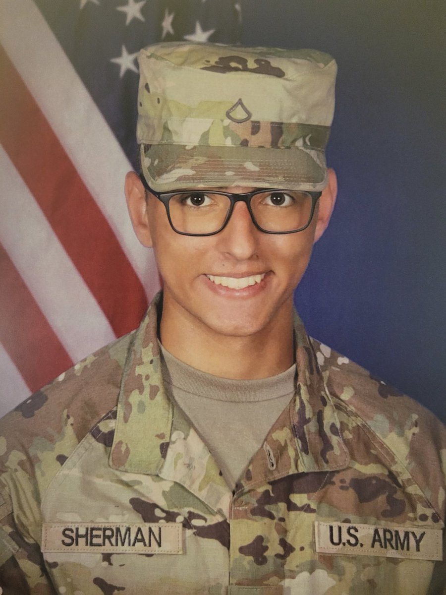ChikaJen2010's tweet photo. Proud of my son sacrifice to join
the Texas Army National Guard and then is a senior at #BryanHigh and on varsity with @BHSVikingFB can't wait to see what the coming year will bring. https://t.co/oDQErslyk5