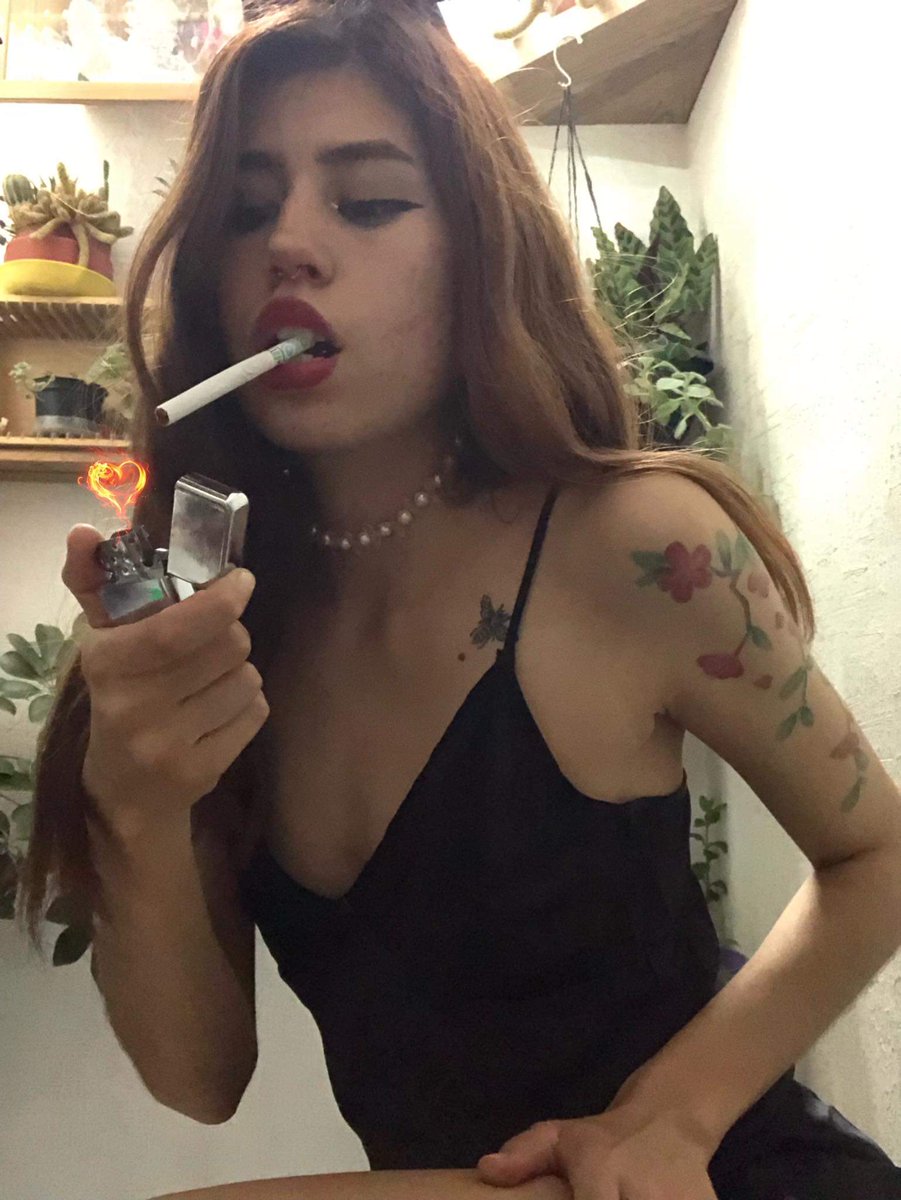 Nightmare_BeLy's tweet photo. ❤️
#pretygirl #GoodGirls #badgirls #GoodGirls #aesthetic #fotoscaseras #oldmony #love https://t.co/d34HrIWmxS