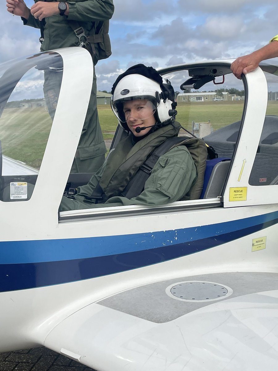 969 (St. Helens) Sqn tweet media