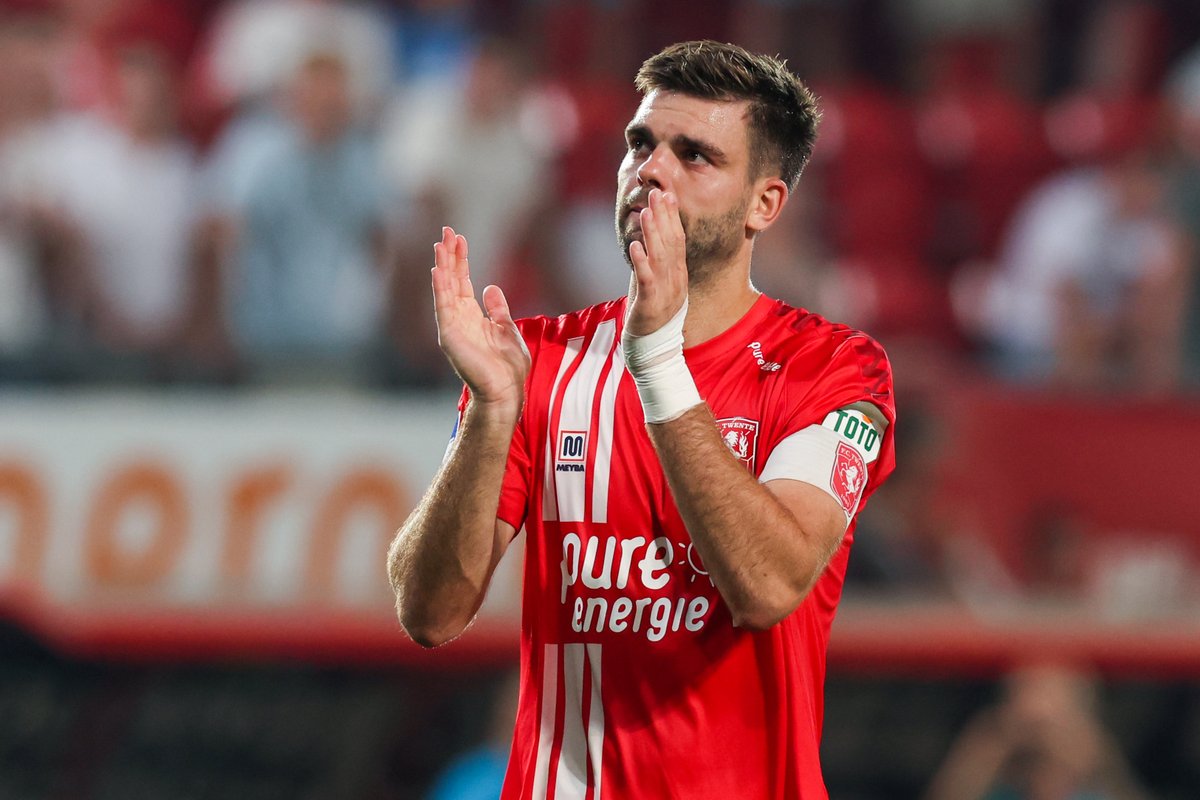 FC Twente tweet media