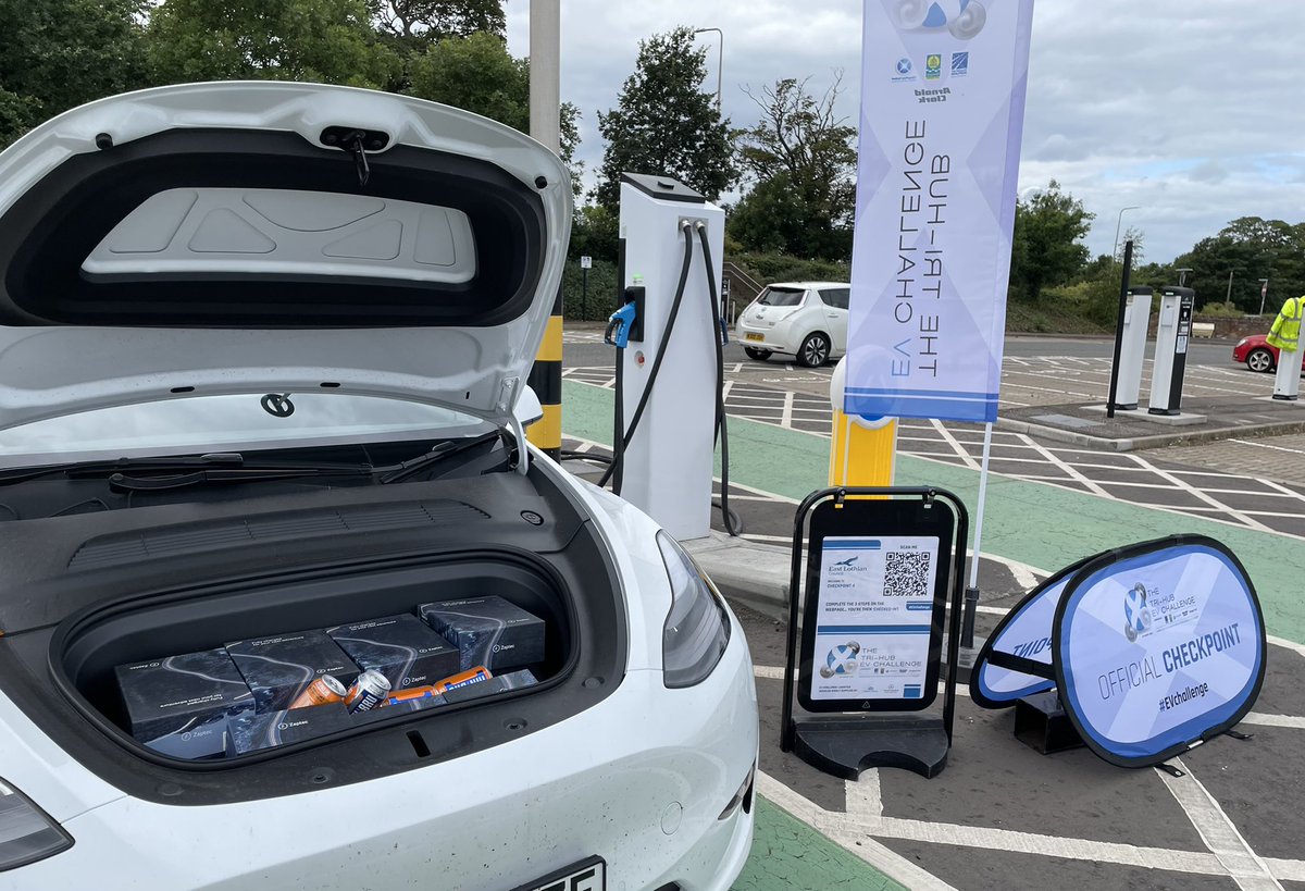 y3eom's tweet photo. @GreenFleetNews @ELCouncil @westernmaxus @transcotland @ChargePlaceScot @SWARCO_AG @GlasgowCC @ArnoldClark @glasgowfort Sorry I missed you I was too early, had some Irn Bru for drivers as well. https://t.co/hEPOVHWrYL
