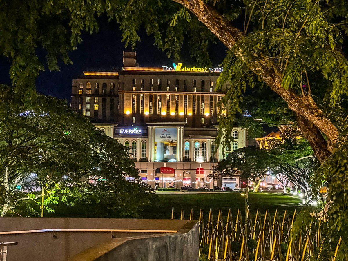 EdwinNurdjajadi's tweet photo. Can’t believe my luck! Got invited to opening ceremony of 3rd #Shamanism Conference by #sarawak #museum Department &amp; Int’l Society of #academic #research on #shamanism #ISARS our #borneo #culture #museum #BCM It’s magnificent #Beautiful &amp; surrounded by few iconic buildings too https://t.co/MmClhYgOkq
