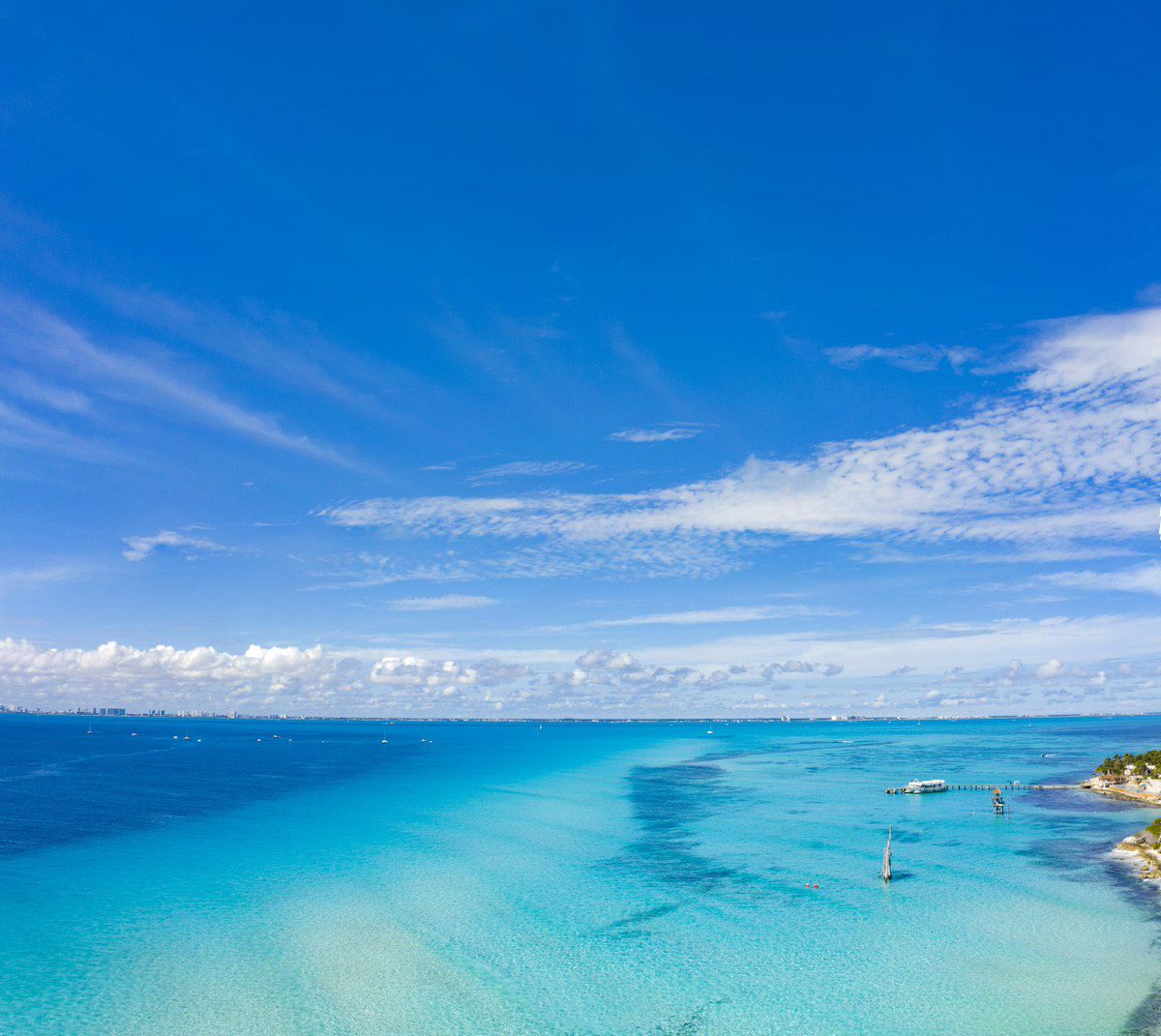 soyateneadeisla's tweet photo. El equipo 𝗭𝗼𝗳𝗲𝗺𝗮𝘁 se esmera todos los días para que 𝗻𝘂𝗲𝘀𝘁𝗿𝗮𝘀 𝗽𝗹𝗮𝘆𝗮𝘀 🏝 luzcan siempre limpias y hermosas, pero su cuidado es cosa de todas y todos, disfrutemos de ellas con responsabilidad. ¡Recuerda depositar la basura en su lugar! 🚮
#CuidarALaGente #Atenea https://t.co/9xoK8yDfkH