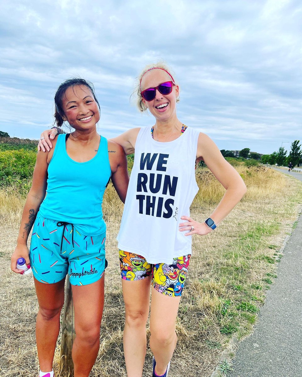 Dawan98177865's tweet photo. #runningwithfriend #thurdaymiles #chatting #runningfriend #runninggirl #runningtogetfit #MotivationThurday #sheruntokeepcrazyaway @Southendonseaes @southendseafront @cK_Kirkland https://t.co/NhkbfqRMry