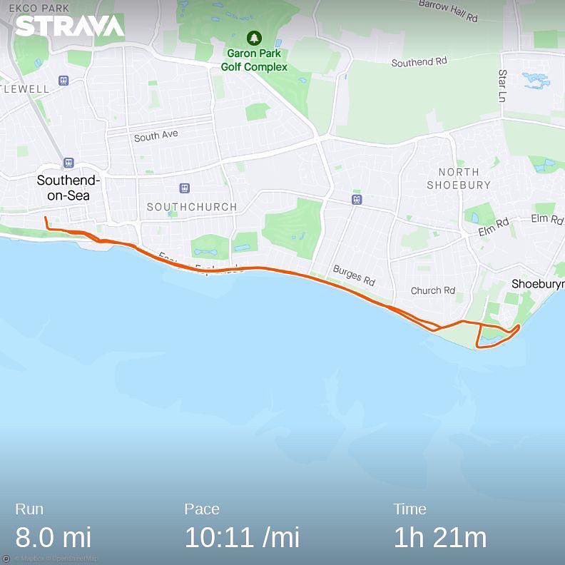 Dawan98177865's tweet photo. #runningwithfriend #thurdaymiles #chatting #runningfriend #runninggirl #runningtogetfit #MotivationThurday #sheruntokeepcrazyaway @Southendonseaes @southendseafront @cK_Kirkland https://t.co/NhkbfqRMry