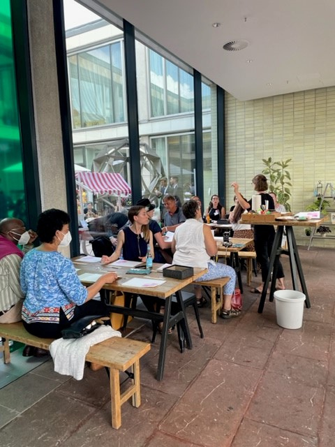 BerlinMeetings's tweet photo. BESTIVAL is also all about getting involved. In various workshops our guests can make their own notebook or be creative at the Tape Art Workshop. For the very brave there is the possibility to join a crash course in beatboxing. #BESTIVAL22 #WORKSHOPS #creative https://t.co/NOUo2pA9q5